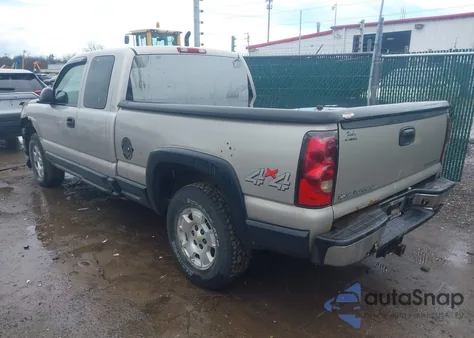 2005 Chevrolet Silverado 1500 Ls z USA, uszkodzony, nr VIN 2GCEK19T451219803